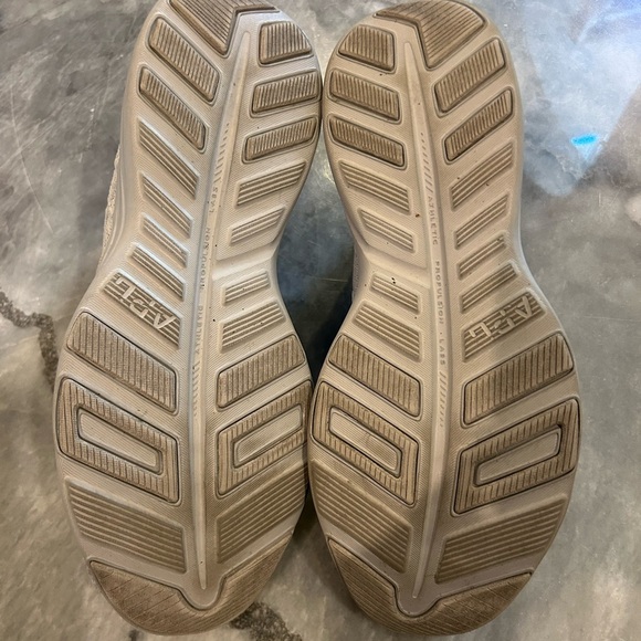 APL Sneaker Women's TechLoom Phantom Gray Sz 11 - Picture 6 of 10